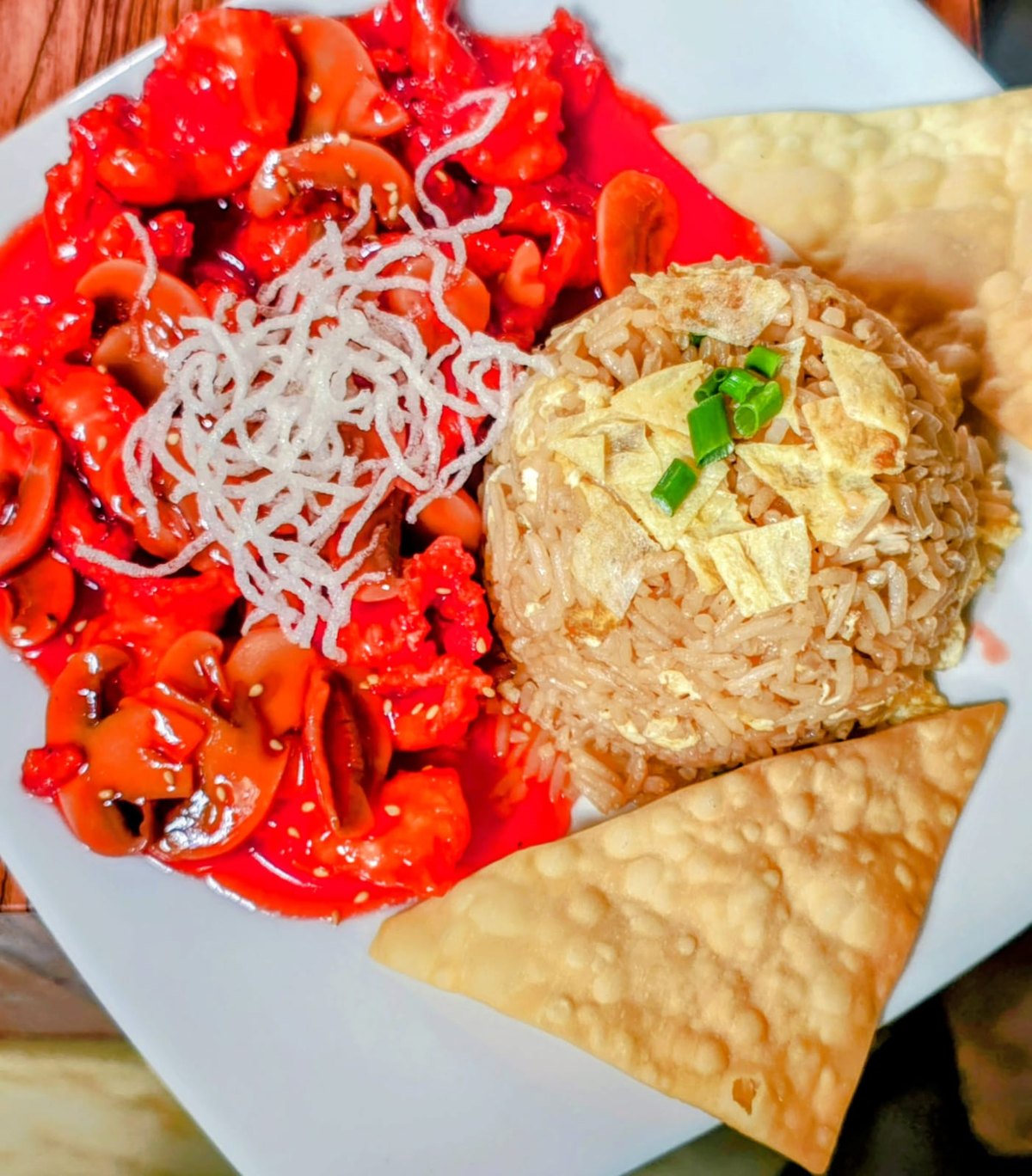 Chaufa con tipakay con champiñones en Chifa Yuan Fen